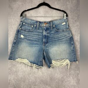 Madewell relaxed fit denim shorts. Size 28 5” inseam.‎